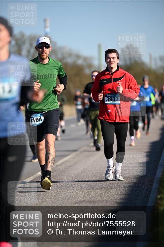 06.04.2025 - 44. Internationalen Wilhelmsburger Insellauf Dr. Thomas Lammeyer http://msf.ph/oto/7555528 06.04.2025 09:31:22 Laufen 4104, 3953 meine-sportfotos.de