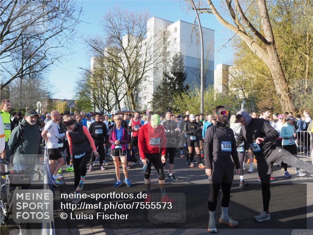 06.04.2025 - 44. Internationalen Wilhelmsburger Insellauf Luisa Fischer http://msf.ph/oto/7555573 06.04.2025 08:46:01 Ziel 5001, 4410, 4358, 65, 3624, 3189, 514, 3295, 4371, 294, 437 meine-sportfotos.de