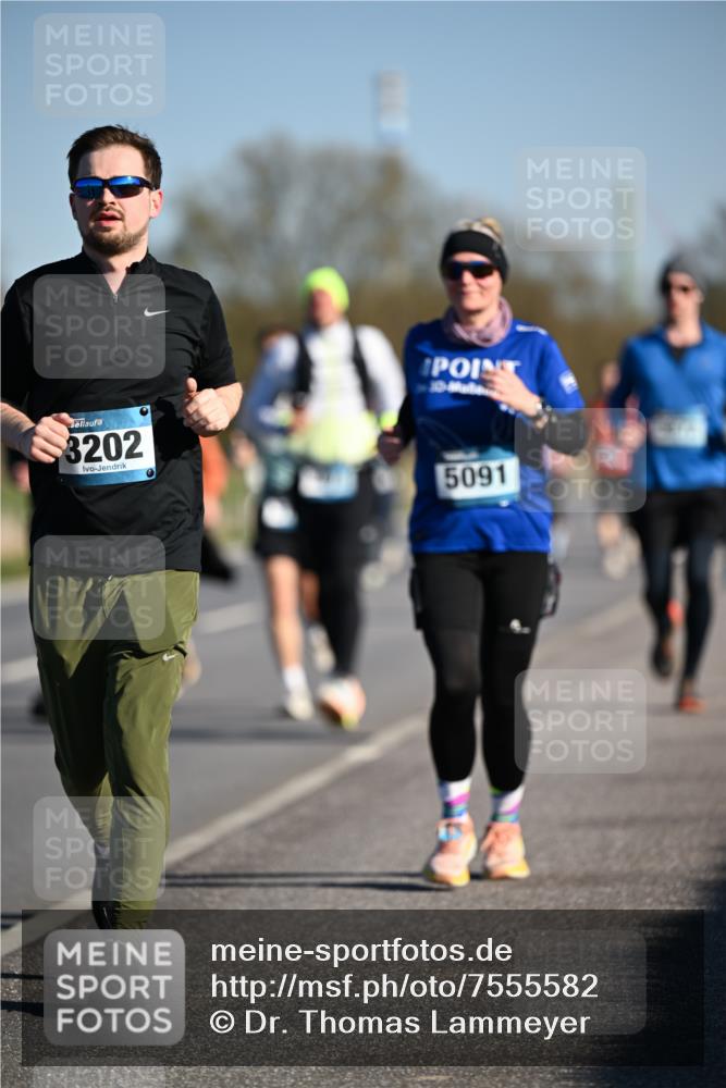 06.04.2025 - 44. Internationalen Wilhelmsburger Insellauf Dr. Thomas Lammeyer http://msf.ph/oto/7555582 06.04.2025 09:31:28 Laufen 3202, 5091 meine-sportfotos.de