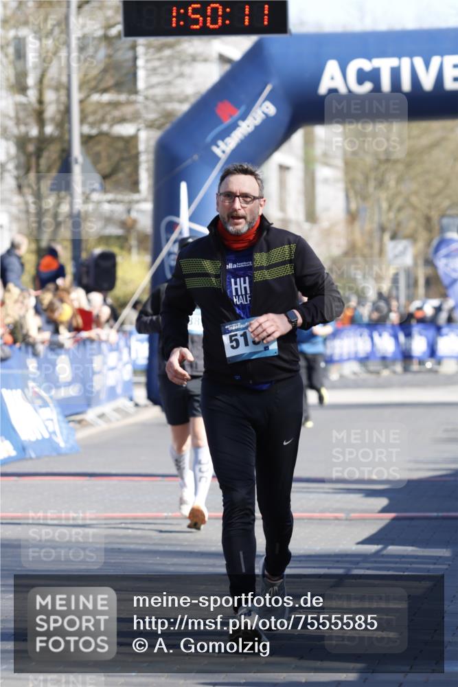 06.04.2025 - 44. Internationalen Wilhelmsburger Insellauf A. Gomolzig http://msf.ph/oto/7555585 06.04.2025 10:40:09 Ziel 3544, 4380, 4389, 4501, 5130 meine-sportfotos.de