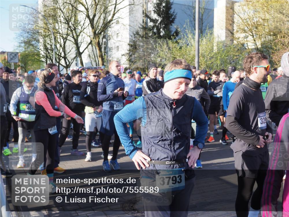 06.04.2025 - 44. Internationalen Wilhelmsburger Insellauf Luisa Fischer http://msf.ph/oto/7555589 06.04.2025 08:46:26 Ziel 401, 435, 359, 3174, 4387, 3793, 404, 329 meine-sportfotos.de