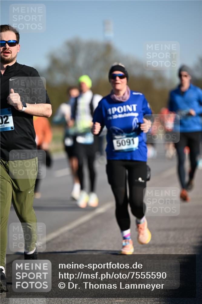 06.04.2025 - 44. Internationalen Wilhelmsburger Insellauf Dr. Thomas Lammeyer http://msf.ph/oto/7555590 06.04.2025 09:31:28 Laufen 02, 1, 3, 5091 meine-sportfotos.de