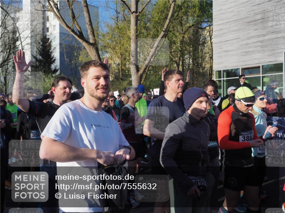 06.04.2025 - 44. Internationalen Wilhelmsburger Insellauf Luisa Fischer http://msf.ph/oto/7555632 06.04.2025 08:48:30 Ziel 145, 356, 42, 832, 388, 437 meine-sportfotos.de