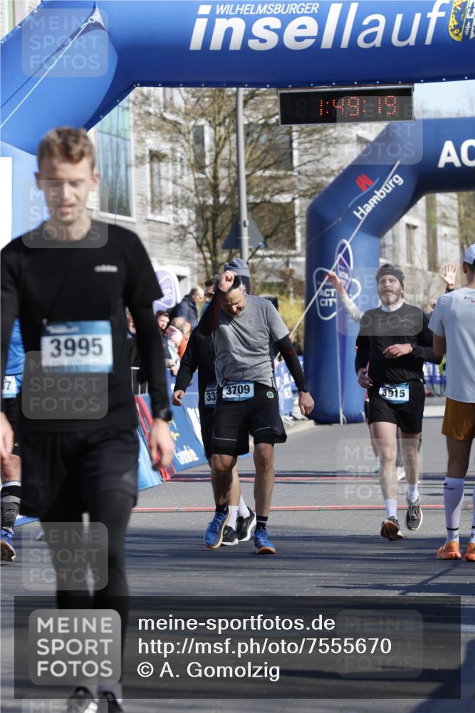 06.04.2025 - 44. Internationalen Wilhelmsburger Insellauf A. Gomolzig http://msf.ph/oto/7555670 06.04.2025 10:39:17 Ziel 3350, 3709, 3915, 4047, 4253, 4337, 4359 meine-sportfotos.de