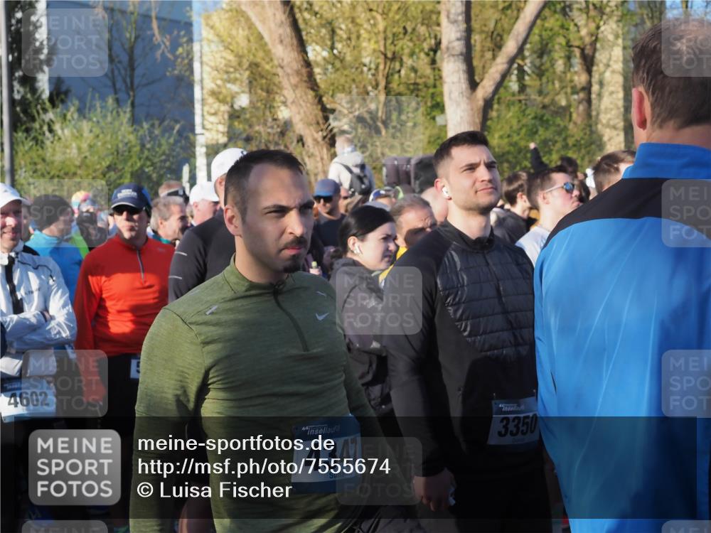 06.04.2025 - 44. Internationalen Wilhelmsburger Insellauf Luisa Fischer http://msf.ph/oto/7555674 06.04.2025 08:49:18 Ziel 4602, 44, 4341, 3350 meine-sportfotos.de