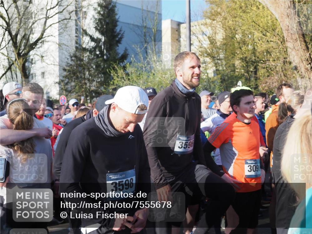 06.04.2025 - 44. Internationalen Wilhelmsburger Insellauf Luisa Fischer http://msf.ph/oto/7555678 06.04.2025 08:49:51 Ziel 44, 3598, 3596, 309 meine-sportfotos.de
