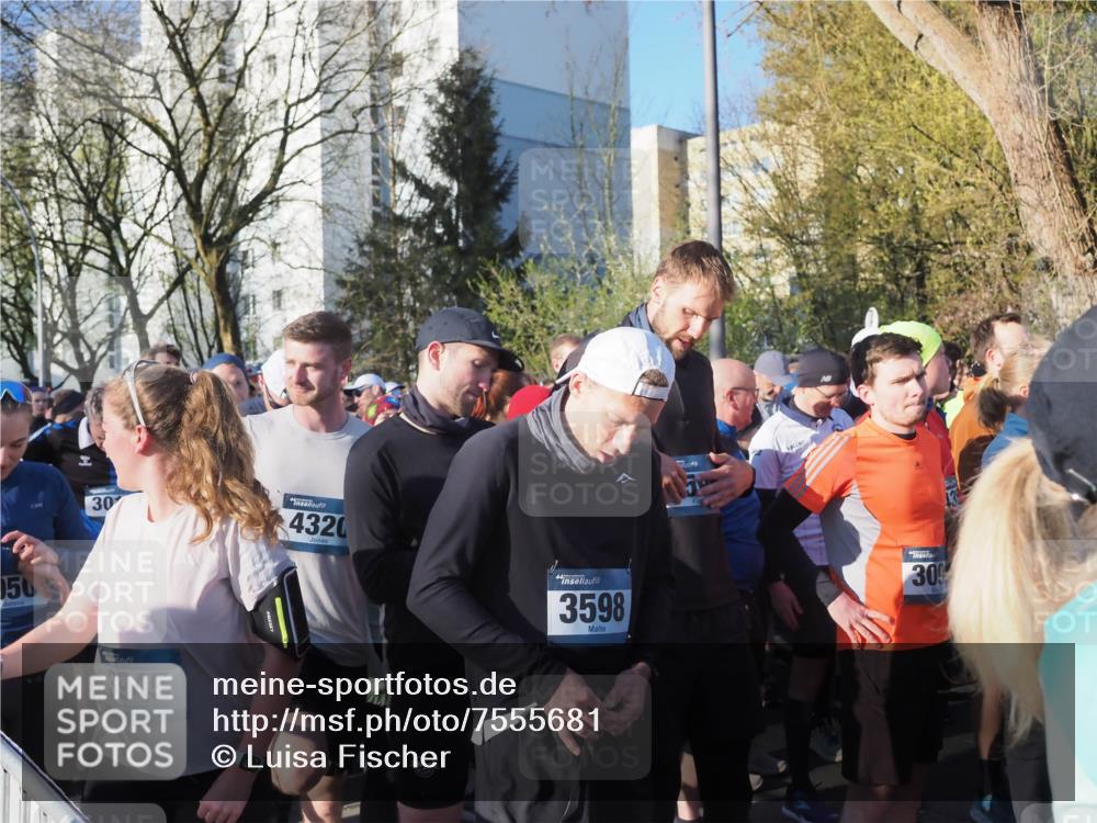 06.04.2025 - 44. Internationalen Wilhelmsburger Insellauf Luisa Fischer http://msf.ph/oto/7555681 06.04.2025 08:49:55 Ziel 56, 30, 4320, 3945, 3598, 309 meine-sportfotos.de