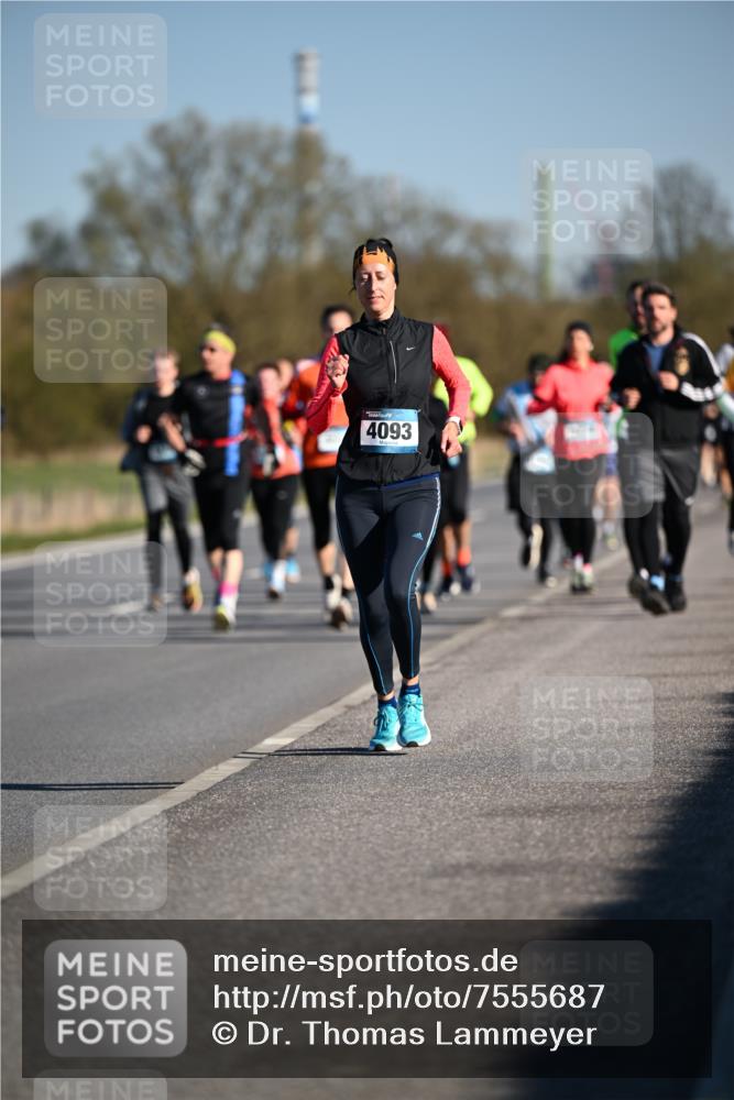 06.04.2025 - 44. Internationalen Wilhelmsburger Insellauf Dr. Thomas Lammeyer http://msf.ph/oto/7555687 06.04.2025 09:31:35 Laufen 4093 meine-sportfotos.de