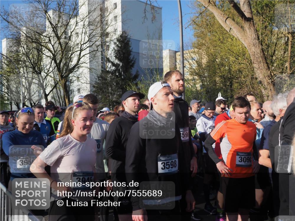 06.04.2025 - 44. Internationalen Wilhelmsburger Insellauf Luisa Fischer http://msf.ph/oto/7555689 06.04.2025 08:50:02 Ziel 395, 3, 0, 3945, 3598, 596, 3096 meine-sportfotos.de
