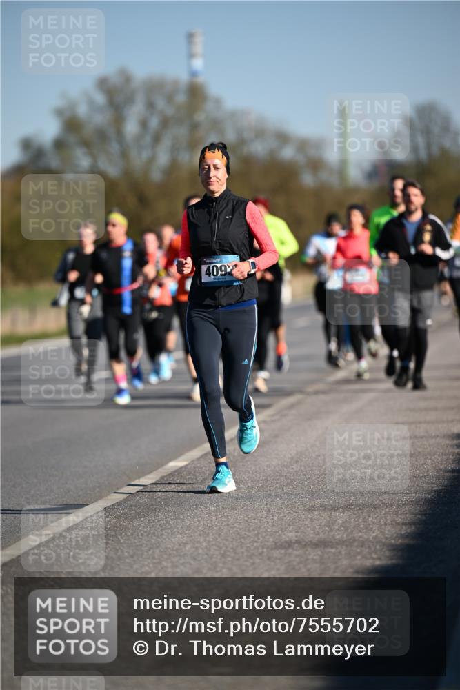06.04.2025 - 44. Internationalen Wilhelmsburger Insellauf Dr. Thomas Lammeyer http://msf.ph/oto/7555702 06.04.2025 09:31:35 Laufen 409 meine-sportfotos.de