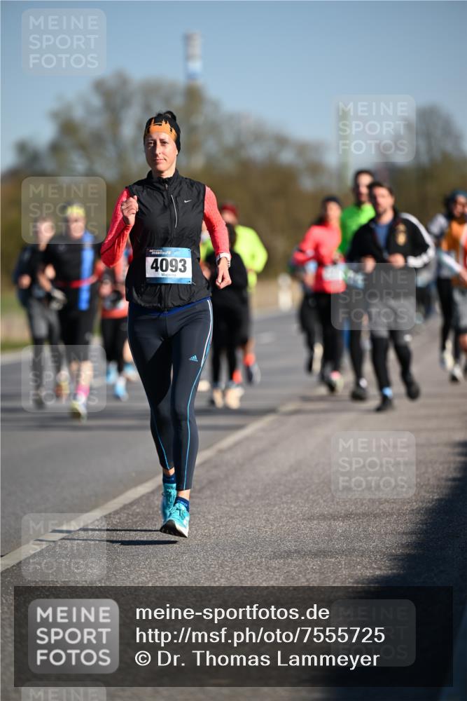 06.04.2025 - 44. Internationalen Wilhelmsburger Insellauf Dr. Thomas Lammeyer http://msf.ph/oto/7555725 06.04.2025 09:31:36 Laufen 4093 meine-sportfotos.de