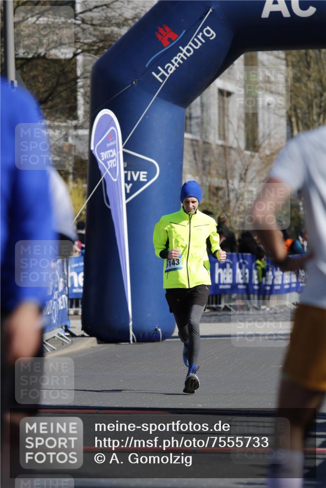 06.04.2025 - 44. Internationalen Wilhelmsburger Insellauf A. Gomolzig http://msf.ph/oto/7555733 06.04.2025 10:38:41 Ziel 3369, 3675, 3898, 4118, 4563 meine-sportfotos.de