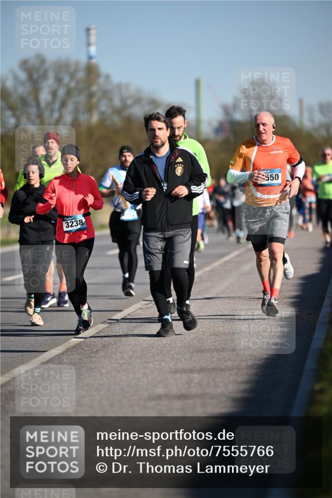 06.04.2025 - 44. Internationalen Wilhelmsburger Insellauf Dr. Thomas Lammeyer http://msf.ph/oto/7555766 06.04.2025 09:31:39 Laufen 3238, 550 meine-sportfotos.de
