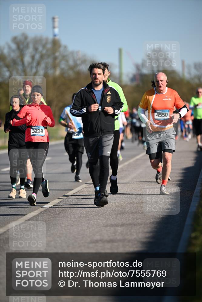 06.04.2025 - 44. Internationalen Wilhelmsburger Insellauf Dr. Thomas Lammeyer http://msf.ph/oto/7555769 06.04.2025 09:31:39 Laufen 3238, 4550 meine-sportfotos.de