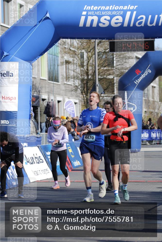 06.04.2025 - 44. Internationalen Wilhelmsburger Insellauf A. Gomolzig http://msf.ph/oto/7555781 06.04.2025 10:37:45 Ziel 3197, 3206, 4226, 4470, 5051 meine-sportfotos.de