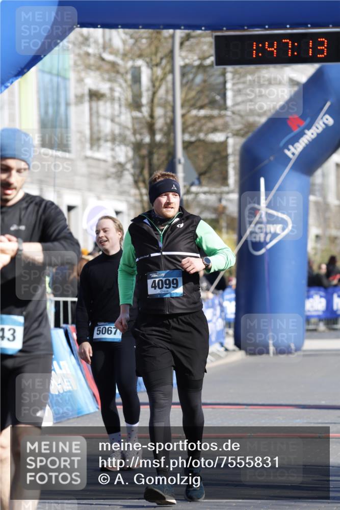 06.04.2025 - 44. Internationalen Wilhelmsburger Insellauf A. Gomolzig http://msf.ph/oto/7555831 06.04.2025 10:37:12 Ziel 3543, 3819, 4099, 4587, 5067, 5084, 5198 meine-sportfotos.de