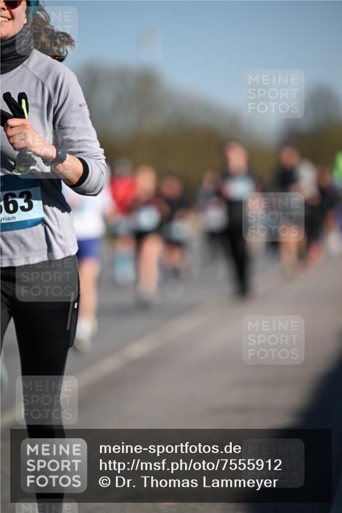 06.04.2025 - 44. Internationalen Wilhelmsburger Insellauf Dr. Thomas Lammeyer http://msf.ph/oto/7555912 06.04.2025 09:31:46 Laufen 63, 3 meine-sportfotos.de