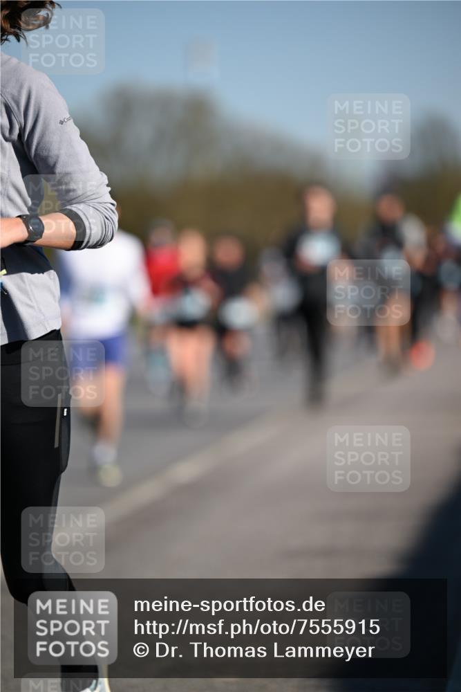 06.04.2025 - 44. Internationalen Wilhelmsburger Insellauf Dr. Thomas Lammeyer http://msf.ph/oto/7555915 06.04.2025 09:31:46 Laufen  meine-sportfotos.de