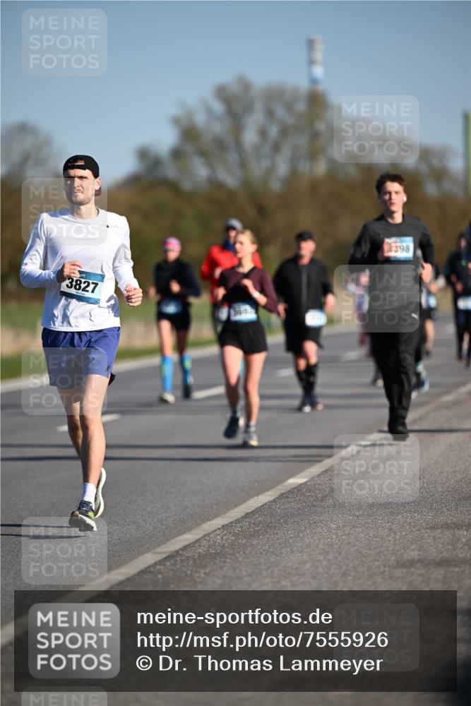 06.04.2025 - 44. Internationalen Wilhelmsburger Insellauf Dr. Thomas Lammeyer http://msf.ph/oto/7555926 06.04.2025 09:31:48 Laufen 3827, 398 meine-sportfotos.de