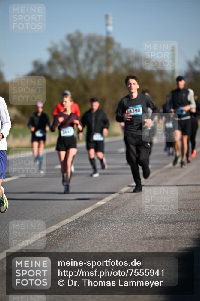 06.04.2025 - 44. Internationalen Wilhelmsburger Insellauf Dr. Thomas Lammeyer http://msf.ph/oto/7555941 06.04.2025 09:31:48 Laufen 4398 meine-sportfotos.de