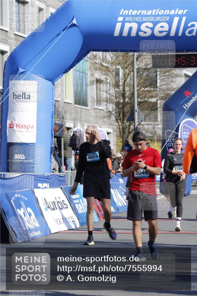 06.04.2025 - 44. Internationalen Wilhelmsburger Insellauf A. Gomolzig http://msf.ph/oto/7555994 06.04.2025 10:35:33 Ziel 3049, 3936, 3958, 4283, 4284, 4603 meine-sportfotos.de