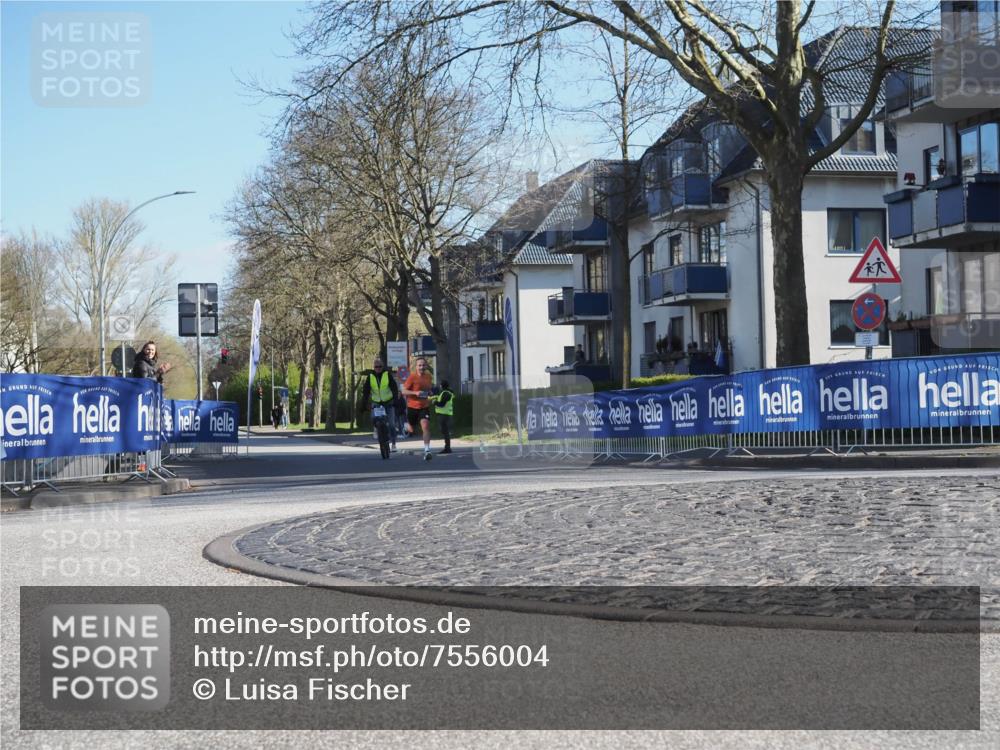 06.04.2025 - 44. Internationalen Wilhelmsburger Insellauf Luisa Fischer http://msf.ph/oto/7556004 06.04.2025 10:05:18 Ziel  meine-sportfotos.de