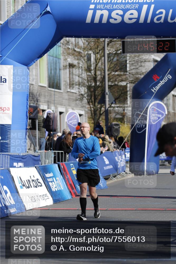 06.04.2025 - 44. Internationalen Wilhelmsburger Insellauf A. Gomolzig http://msf.ph/oto/7556013 06.04.2025 10:35:20 Ziel 3118, 3463, 3806, 5029 meine-sportfotos.de