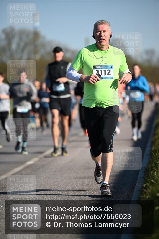 06.04.2025 - 44. Internationalen Wilhelmsburger Insellauf Dr. Thomas Lammeyer http://msf.ph/oto/7556023 06.04.2025 09:31:52 Laufen 3112 meine-sportfotos.de