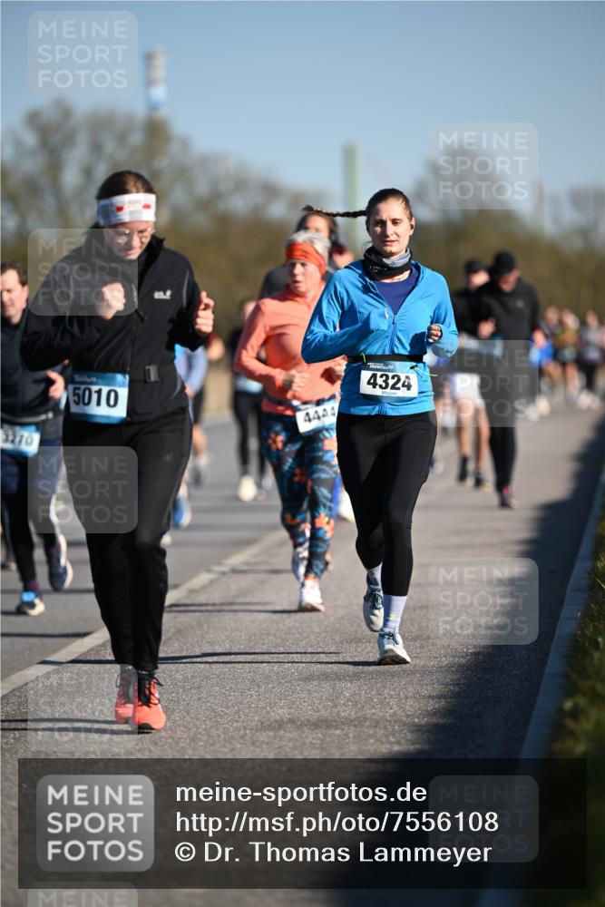 06.04.2025 - 44. Internationalen Wilhelmsburger Insellauf Dr. Thomas Lammeyer http://msf.ph/oto/7556108 06.04.2025 09:31:56 Laufen 3270, 5010, 4444, 4324 meine-sportfotos.de