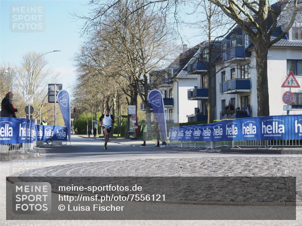 06.04.2025 - 44. Internationalen Wilhelmsburger Insellauf Luisa Fischer http://msf.ph/oto/7556121 06.04.2025 10:07:25 Ziel 3 meine-sportfotos.de