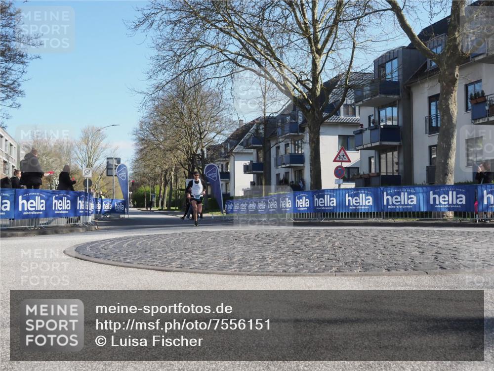 06.04.2025 - 44. Internationalen Wilhelmsburger Insellauf Luisa Fischer http://msf.ph/oto/7556151 06.04.2025 10:07:26 Ziel  meine-sportfotos.de