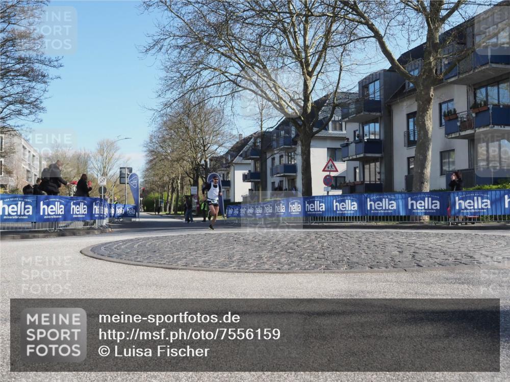 06.04.2025 - 44. Internationalen Wilhelmsburger Insellauf Luisa Fischer http://msf.ph/oto/7556159 06.04.2025 10:07:27 Ziel  meine-sportfotos.de