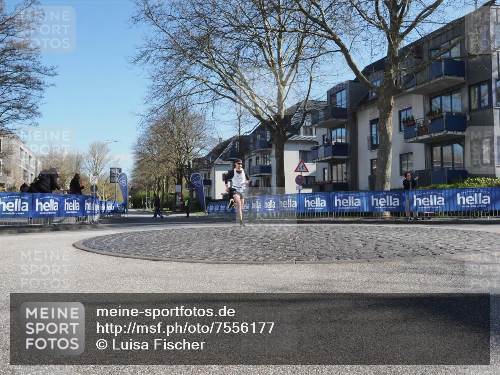06.04.2025 - 44. Internationalen Wilhelmsburger Insellauf Luisa Fischer http://msf.ph/oto/7556177 06.04.2025 10:07:28 Ziel  meine-sportfotos.de