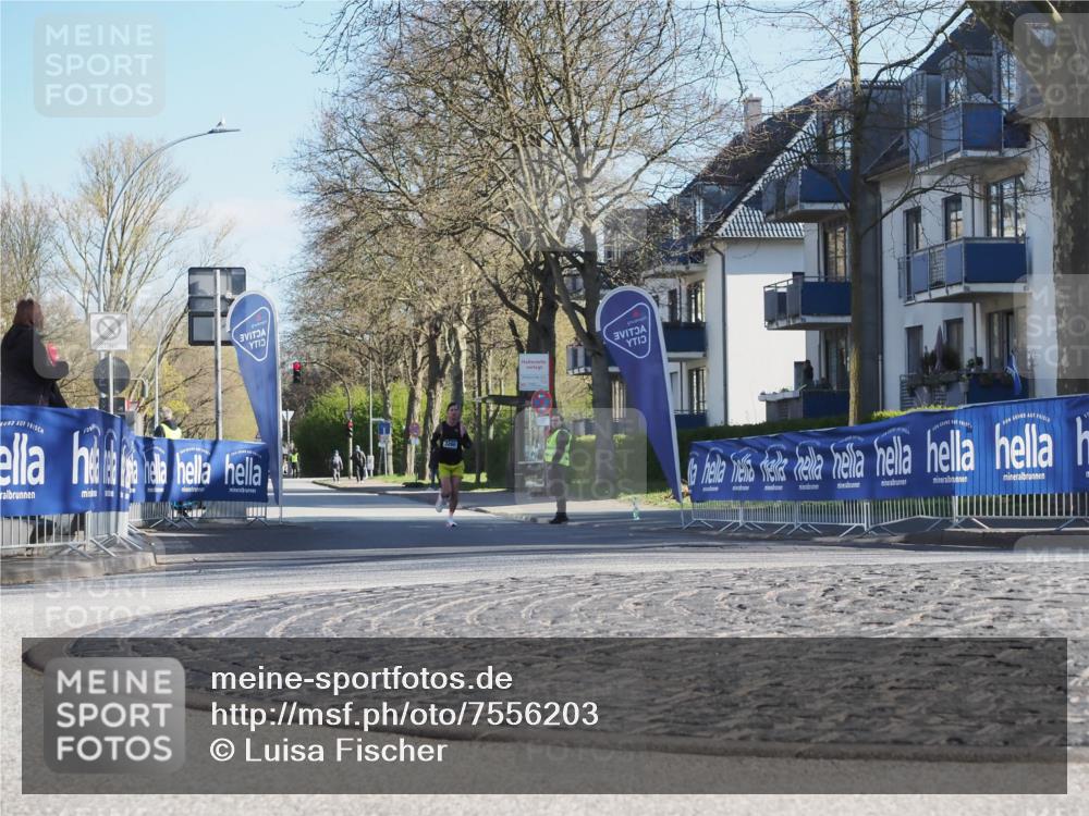 06.04.2025 - 44. Internationalen Wilhelmsburger Insellauf Luisa Fischer http://msf.ph/oto/7556203 06.04.2025 10:07:38 Ziel 3260 meine-sportfotos.de