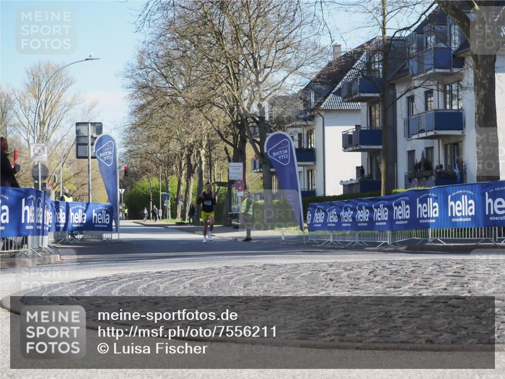 06.04.2025 - 44. Internationalen Wilhelmsburger Insellauf Luisa Fischer http://msf.ph/oto/7556211 06.04.2025 10:07:39 Ziel 3260 meine-sportfotos.de