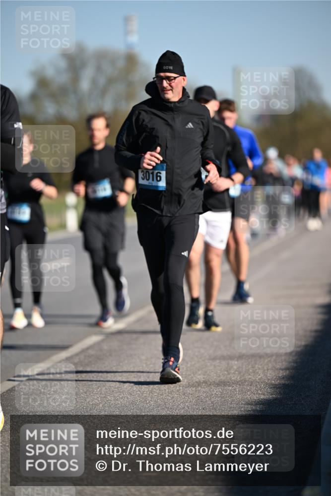 06.04.2025 - 44. Internationalen Wilhelmsburger Insellauf Dr. Thomas Lammeyer http://msf.ph/oto/7556223 06.04.2025 09:32:03 Laufen 3016 meine-sportfotos.de