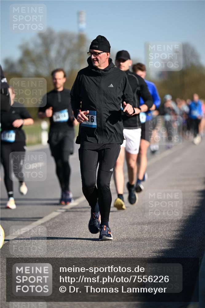 06.04.2025 - 44. Internationalen Wilhelmsburger Insellauf Dr. Thomas Lammeyer http://msf.ph/oto/7556226 06.04.2025 09:32:03 Laufen  meine-sportfotos.de