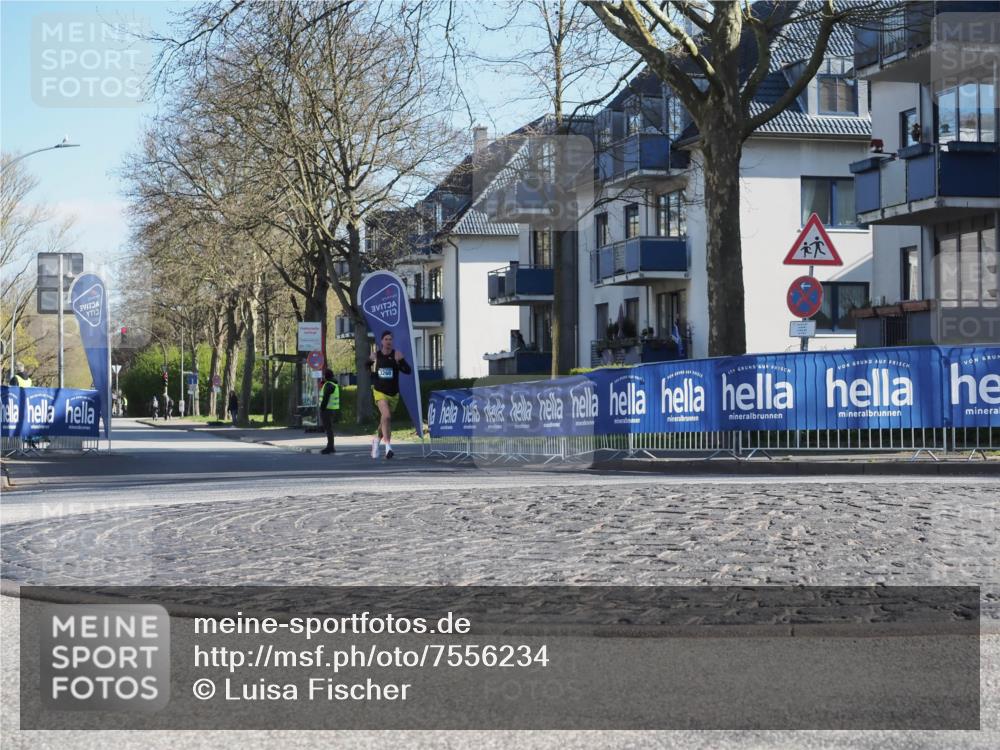 06.04.2025 - 44. Internationalen Wilhelmsburger Insellauf Luisa Fischer http://msf.ph/oto/7556234 06.04.2025 10:07:40 Ziel 3260 meine-sportfotos.de