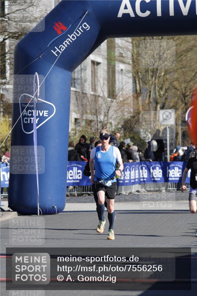 06.04.2025 - 44. Internationalen Wilhelmsburger Insellauf A. Gomolzig http://msf.ph/oto/7556256 06.04.2025 10:32:49 Ziel 3769 meine-sportfotos.de