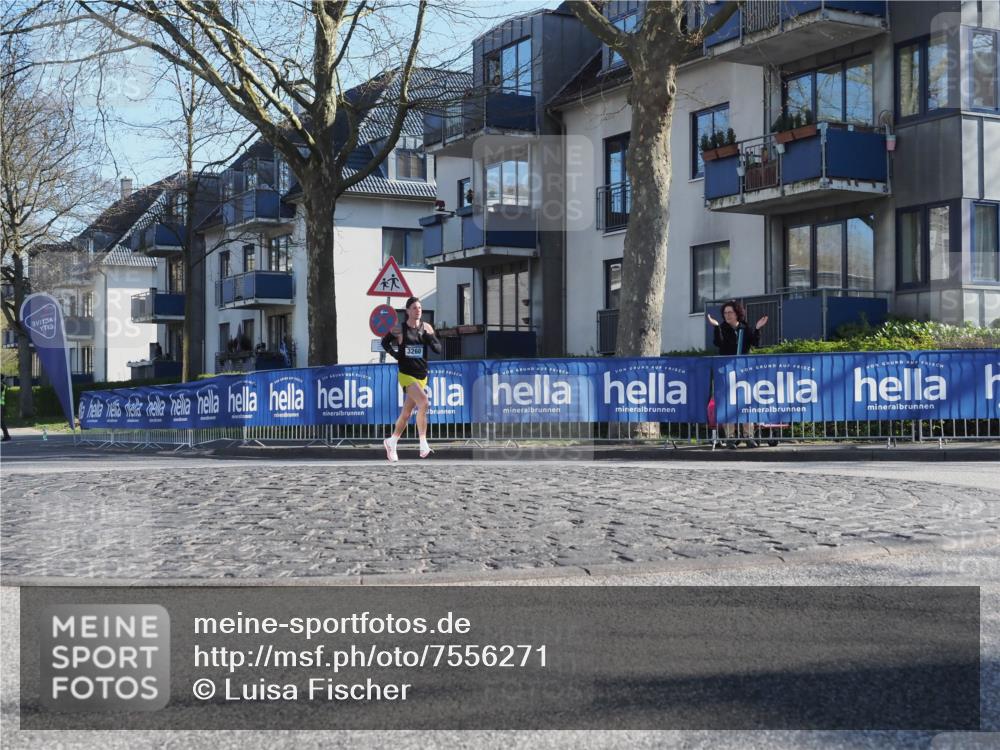 06.04.2025 - 44. Internationalen Wilhelmsburger Insellauf Luisa Fischer http://msf.ph/oto/7556271 06.04.2025 10:07:43 Ziel 3260 meine-sportfotos.de
