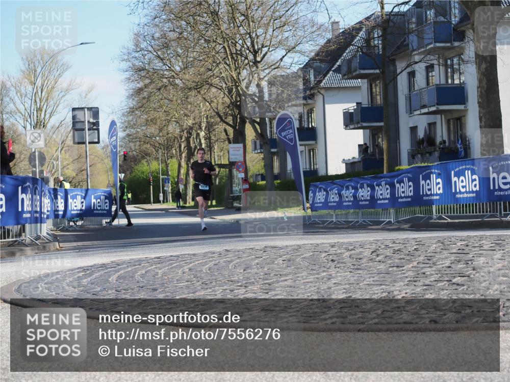 06.04.2025 - 44. Internationalen Wilhelmsburger Insellauf Luisa Fischer http://msf.ph/oto/7556276 06.04.2025 10:08:15 Ziel 4619 meine-sportfotos.de