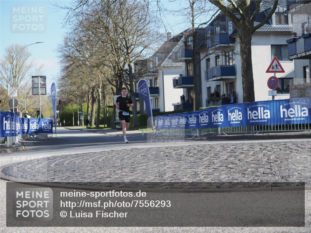 06.04.2025 - 44. Internationalen Wilhelmsburger Insellauf Luisa Fischer http://msf.ph/oto/7556293 06.04.2025 10:08:16 Ziel 4619 meine-sportfotos.de