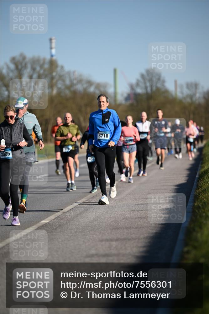 06.04.2025 - 44. Internationalen Wilhelmsburger Insellauf Dr. Thomas Lammeyer http://msf.ph/oto/7556301 06.04.2025 09:32:15 Laufen 3716, 3005 meine-sportfotos.de