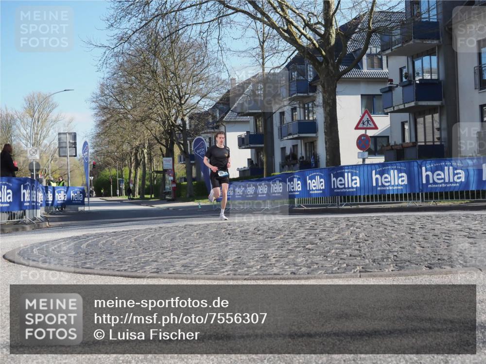 06.04.2025 - 44. Internationalen Wilhelmsburger Insellauf Luisa Fischer http://msf.ph/oto/7556307 06.04.2025 10:08:17 Ziel 4619 meine-sportfotos.de