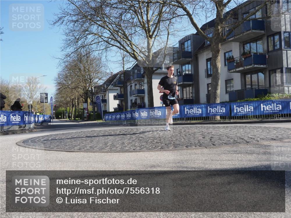 06.04.2025 - 44. Internationalen Wilhelmsburger Insellauf Luisa Fischer http://msf.ph/oto/7556318 06.04.2025 10:08:19 Ziel 46 meine-sportfotos.de