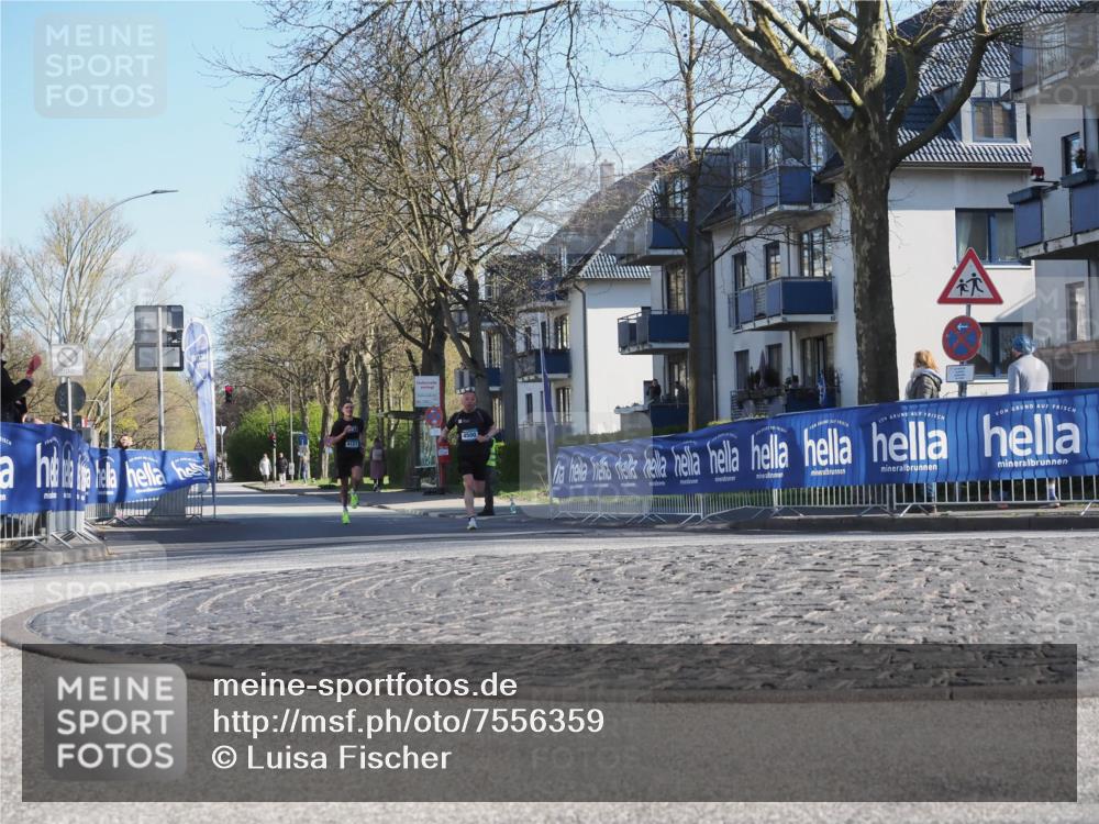 06.04.2025 - 44. Internationalen Wilhelmsburger Insellauf Luisa Fischer http://msf.ph/oto/7556359 06.04.2025 10:10:05 Ziel 4127, 4500 meine-sportfotos.de