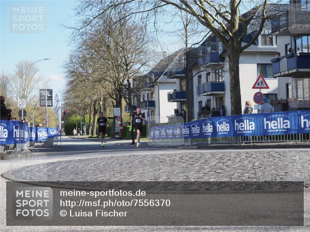 06.04.2025 - 44. Internationalen Wilhelmsburger Insellauf Luisa Fischer http://msf.ph/oto/7556370 06.04.2025 10:10:05 Ziel 4500 meine-sportfotos.de