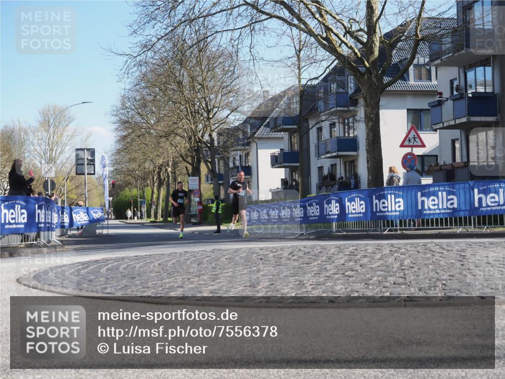 06.04.2025 - 44. Internationalen Wilhelmsburger Insellauf Luisa Fischer http://msf.ph/oto/7556378 06.04.2025 10:10:06 Ziel  meine-sportfotos.de