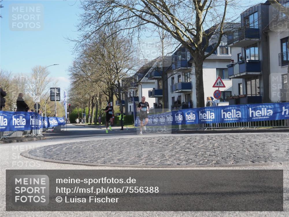 06.04.2025 - 44. Internationalen Wilhelmsburger Insellauf Luisa Fischer http://msf.ph/oto/7556388 06.04.2025 10:10:06 Ziel 4500 meine-sportfotos.de