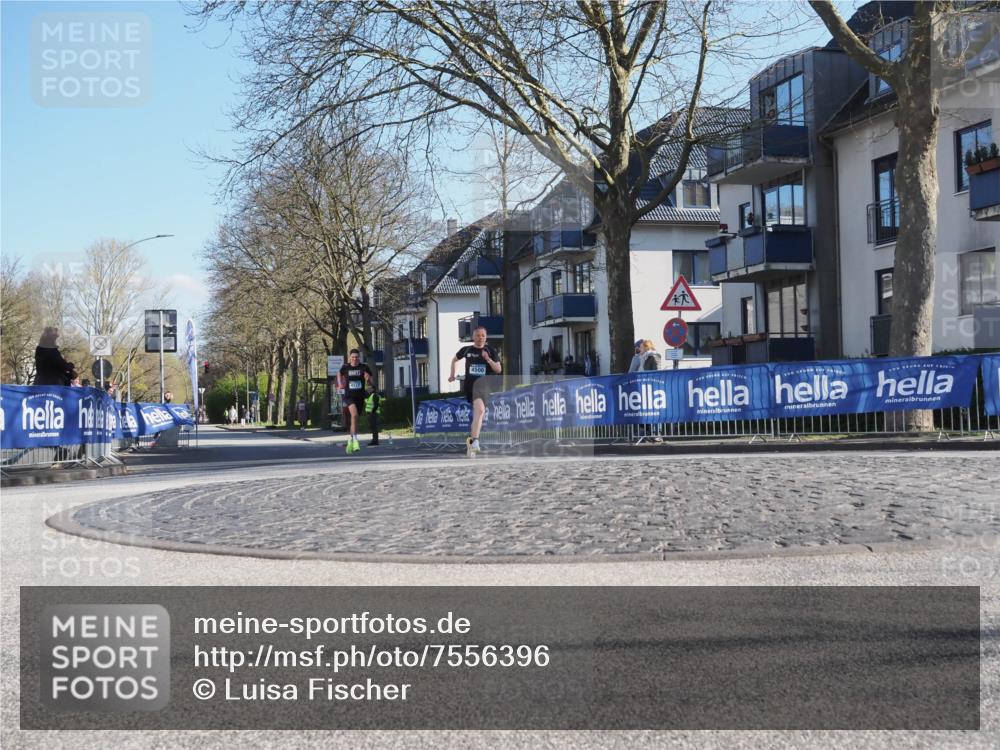 06.04.2025 - 44. Internationalen Wilhelmsburger Insellauf Luisa Fischer http://msf.ph/oto/7556396 06.04.2025 10:10:07 Ziel 4500 meine-sportfotos.de